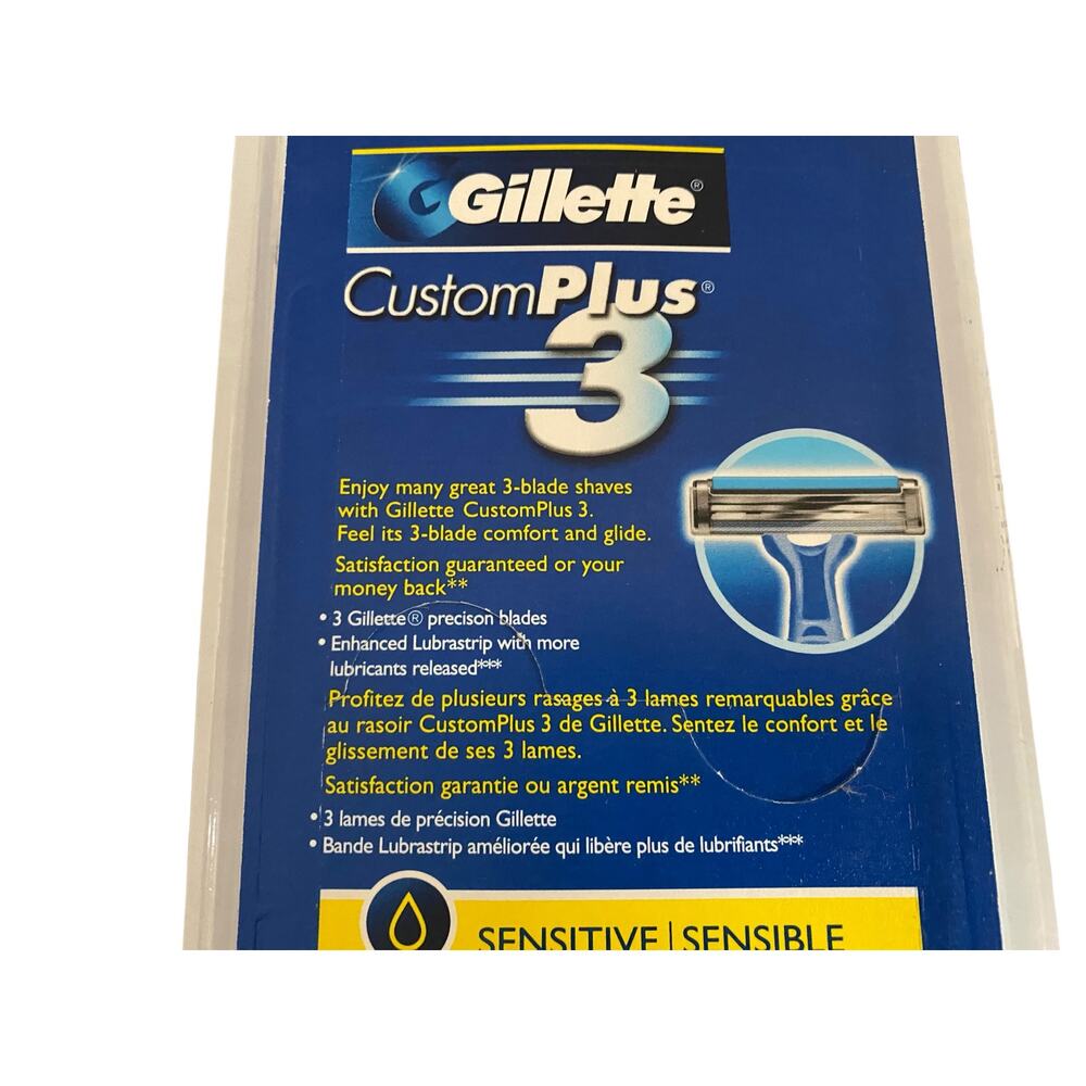 Gillette Custom Plus 3 Sensitive Mens Disposable Razors 4 Count New Triple Blade - Picture 5 of 10